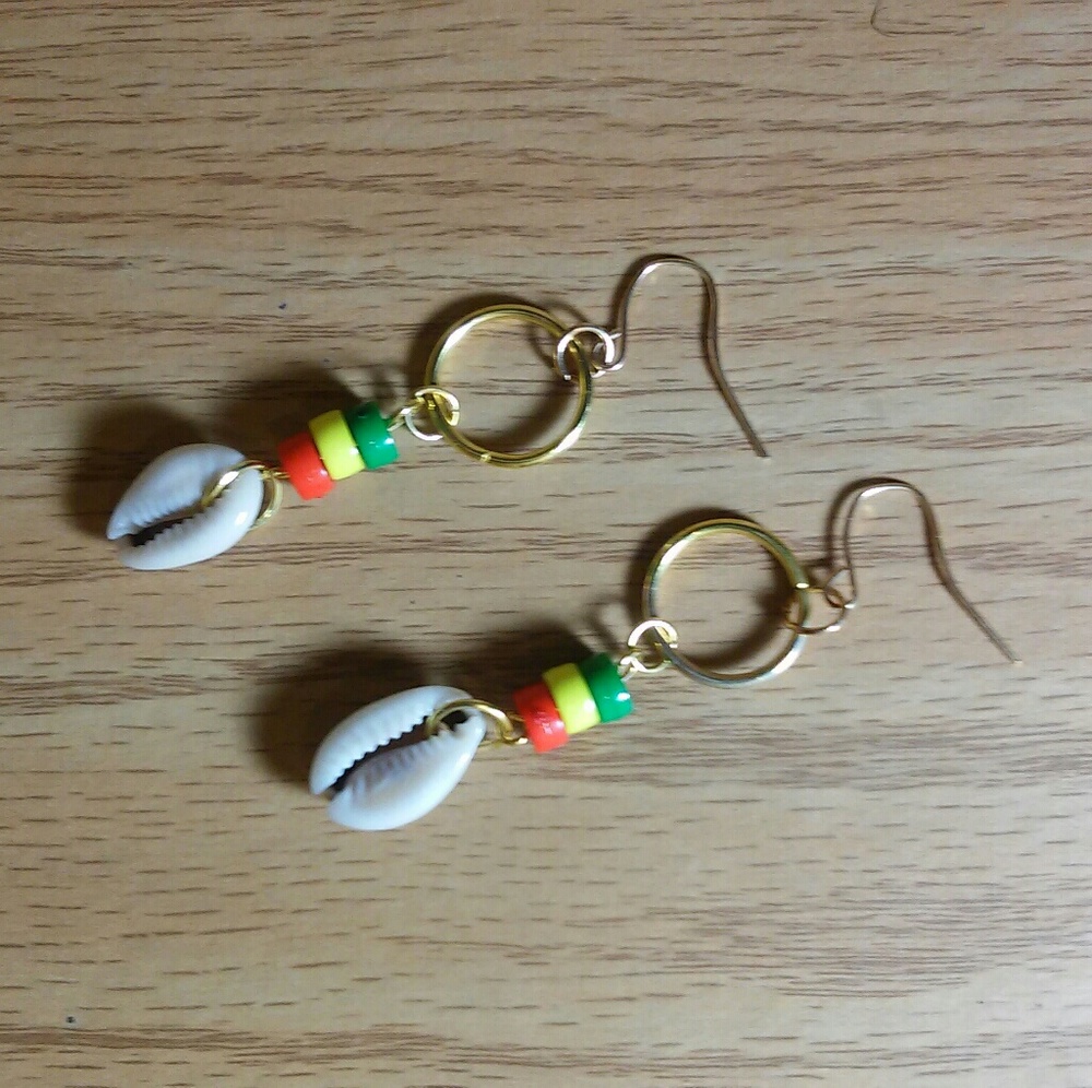 🔥 Jamaican Shell Dangling Earrings